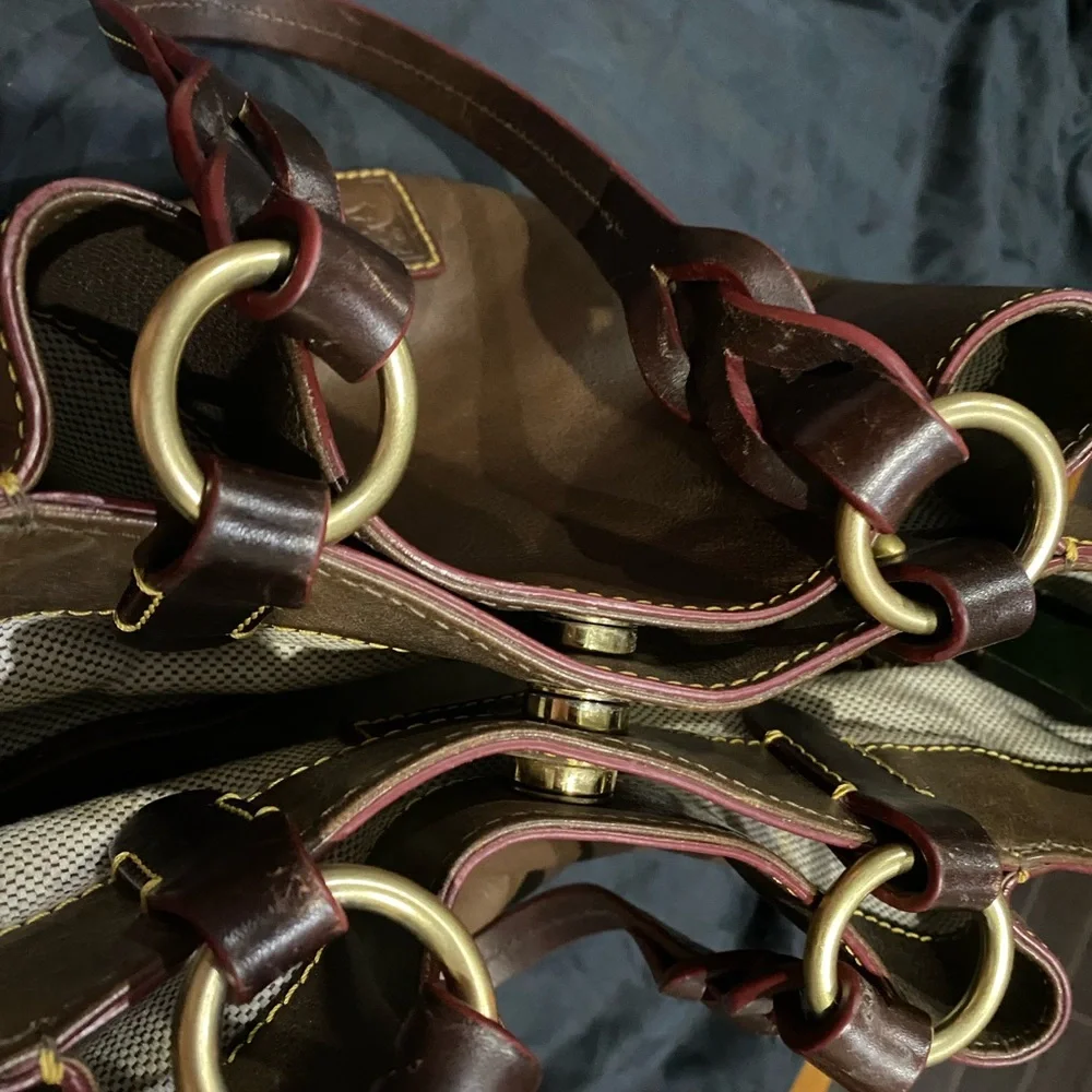 Dooney & Bourke Florentine Large Zip Barlow - Picture 10 of 14